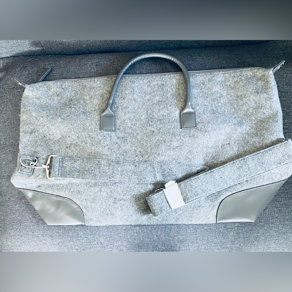 NWOT Large Flannel Felt Weekender Travel Tote Bag